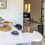 بيت للعطل Amazing In Rukavac (Primorje-Gorski Kotar)