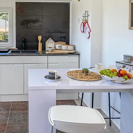 Gorgeous In With Wifi